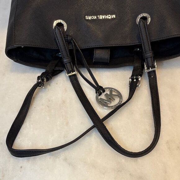 Michael Kors Jet Set Tall Travel Tote Bag - Picture 9 of 16